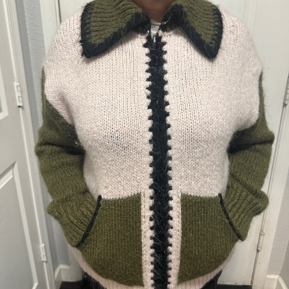 Zara Green and Cream Cardigan Sweater